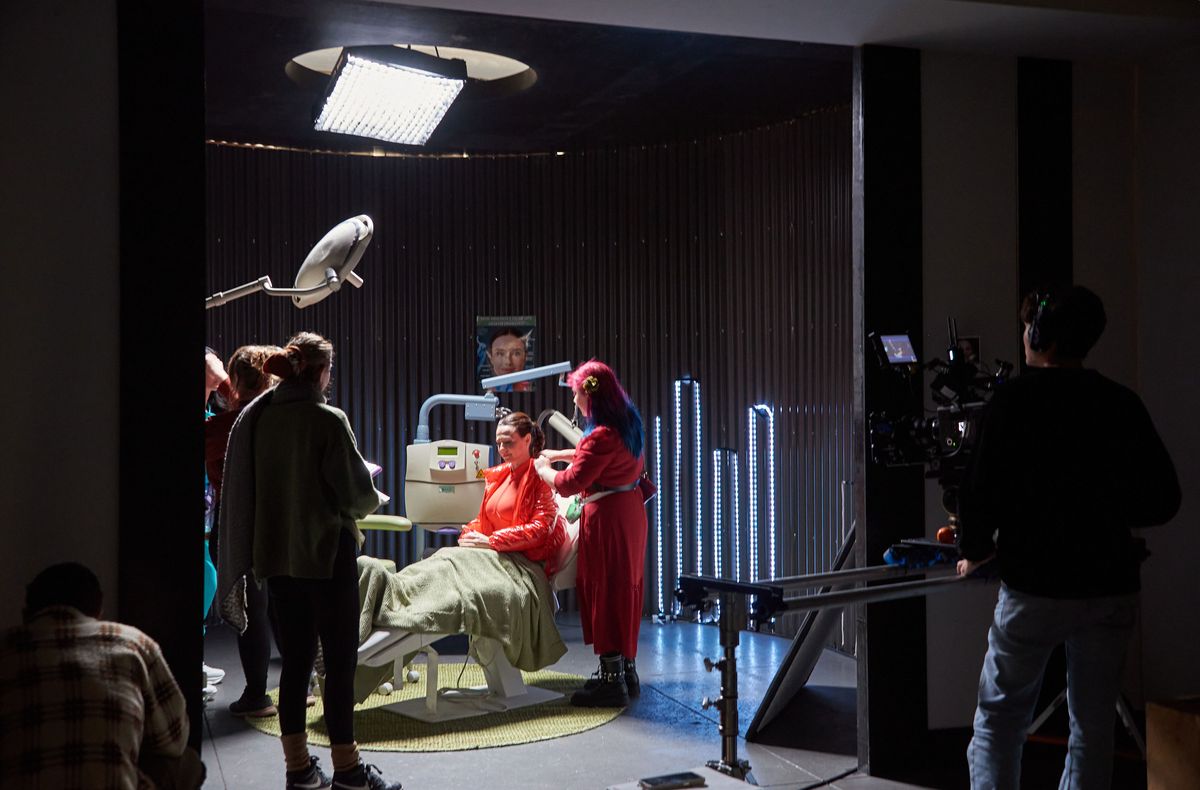 Warm interior, actor on set