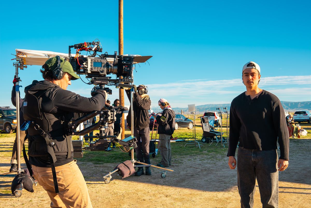 Marking an actor on the dirt road